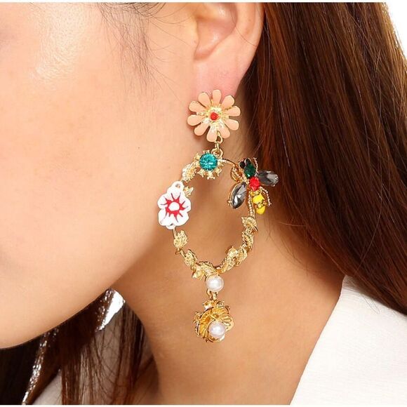 Amrita Singh Meadow Hoop Bee Floral Statement Earrings - Picture 1 of 5